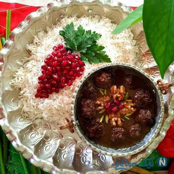 تزیین برنج ساده و زیبا تزیین برنج بدون قالب تزیین برنج مجلسی تزیین برنج در دیس بیضی تزیین برنج عروس تزیین برنج با زعفران عکس