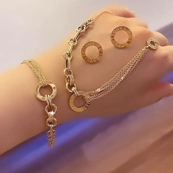 سرویس طلا عروس ۱۴۰۰ سرویس طلا عروس ۱۴۰۲ مدل سرویس طلا جدید سرویس طلا جدید بدون نگین سرویس طلا ارزان سرویس طلا سنگین