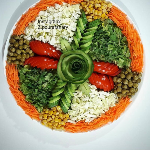 تزیین سالاد کاهو تزیین سالاد برای مهمانی تزیین سالاد کاهو و خیار و گوجه و هویج تزیین سالاد کاهو در ظرف گرد تزیین سالاد کاهو ساده تزیین سالاد کاهو مجلسی تزیین سالاد کاهو در ظرف مستطیل تزیین سالاد ساده