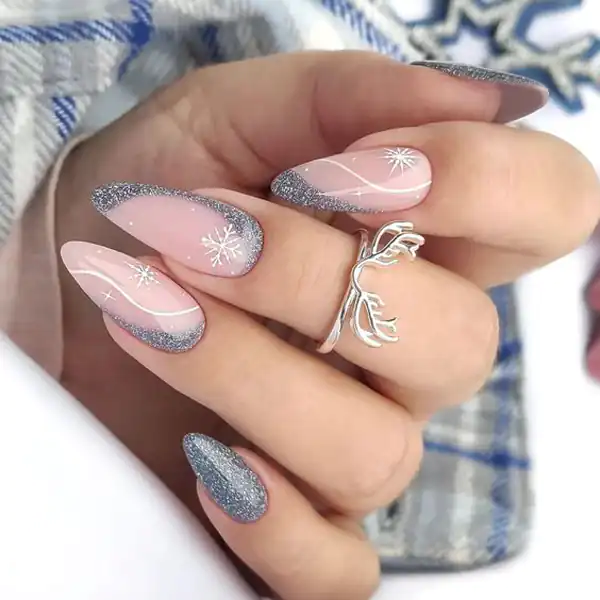 طراحی ناخن اکلیلی
