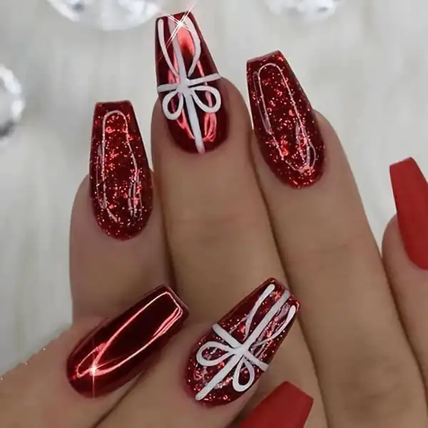 طراحی ناخن با لاک قرمز