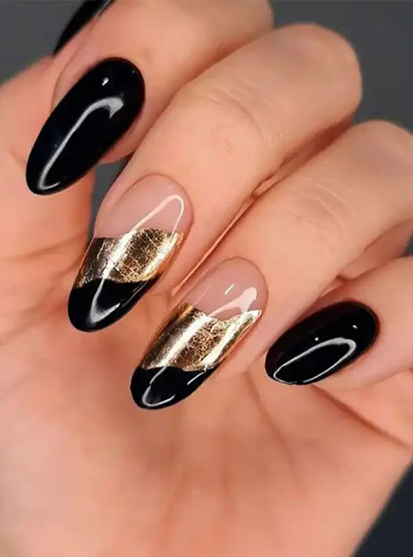 طراحی ناخن با لاک مشکی