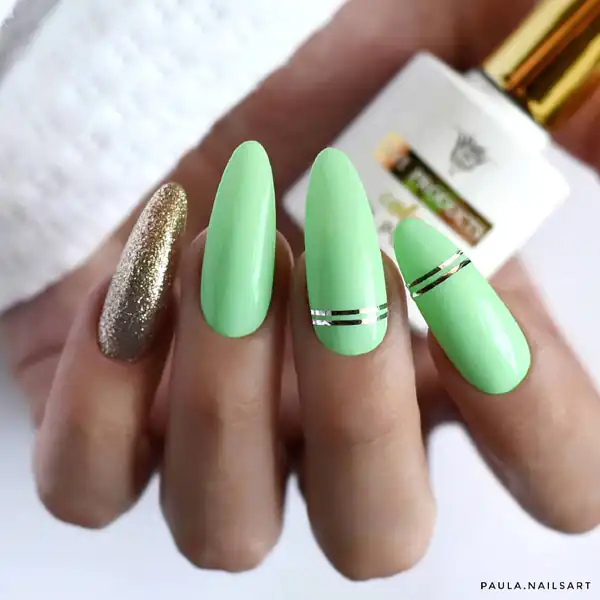 طراحی ناخن با لاک سبز