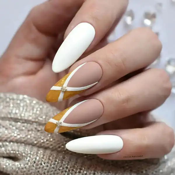 طراحی ناخن با لاک سفید