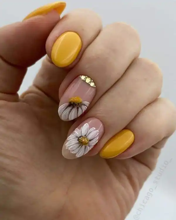 طراحی ناخن گلدار