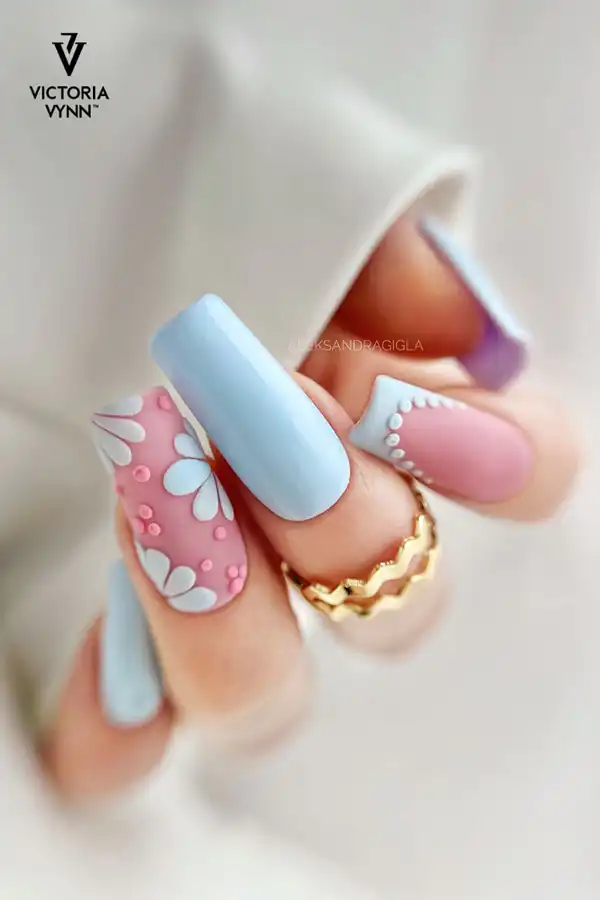 طراحی ناخن گلدار