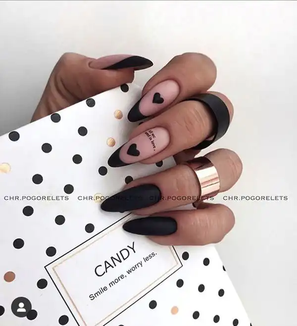 طراحی ناخن مشکی