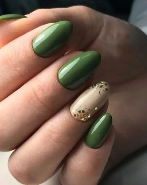 طراحی ناخن سبز