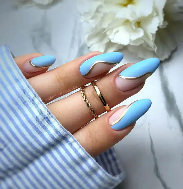 طراحی ناخن آبی روشن