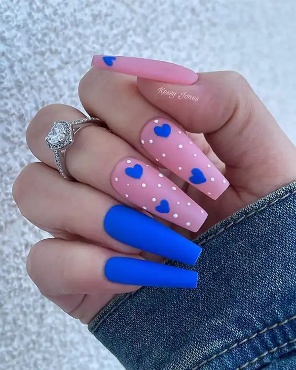 طراحی ناخن با لاک آبی