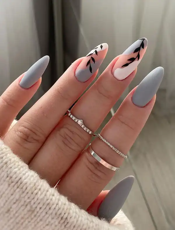 طراحی ناخن بلند گرد