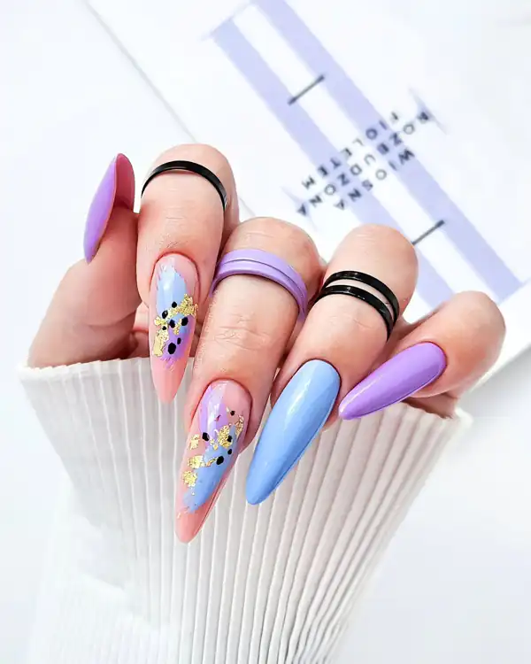 طراحی ناخن بلند تیز