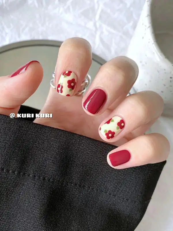 طراحی ناخن دخترانه کوتاه