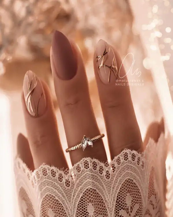طراحی ناخن جدید ۱۴۰۳