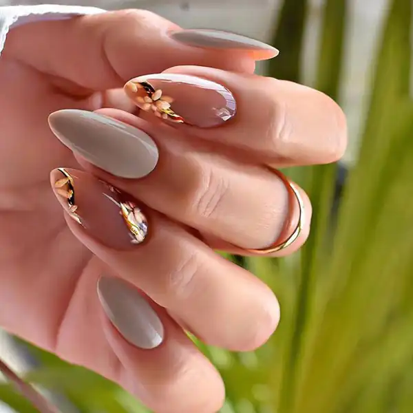 طراحی ناخن جدید ۱۴۰۳