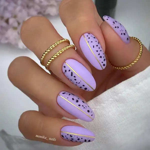 طراحی ناخن خالدار