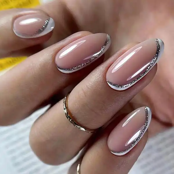 طراحی ناخن خیلی ساده