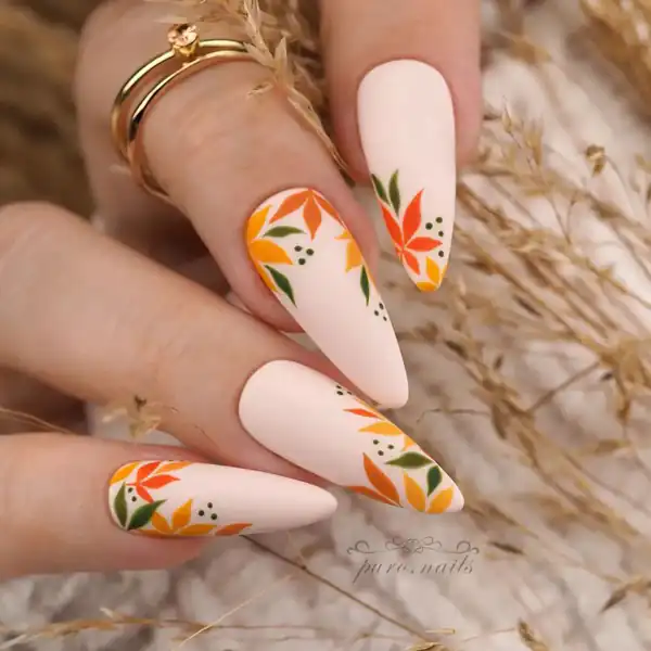طراحی ناخن خوشگل دخترانه