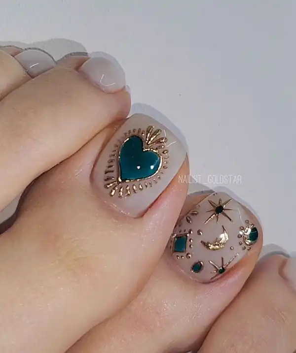 طراحی ناخن پا فانتزی