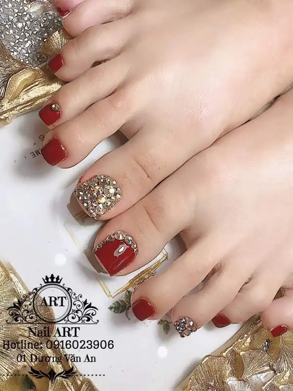 طراحی ناخن پا جدید