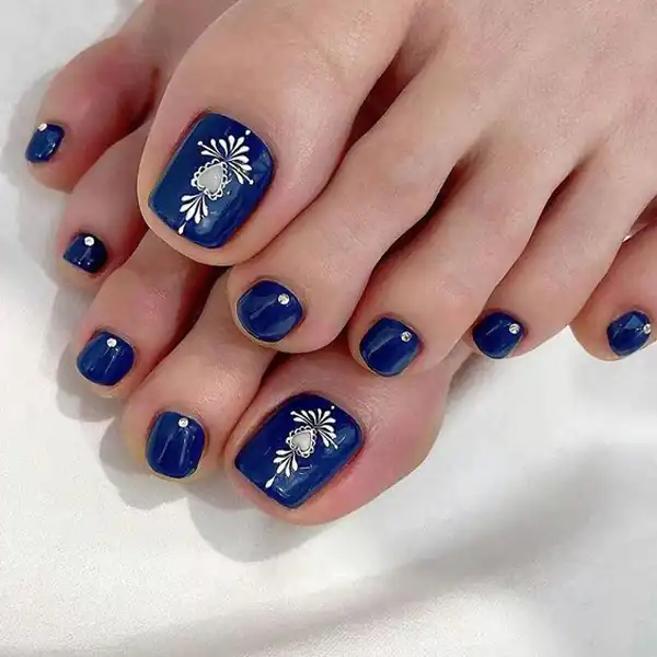 طراحی ناخن پا جدید