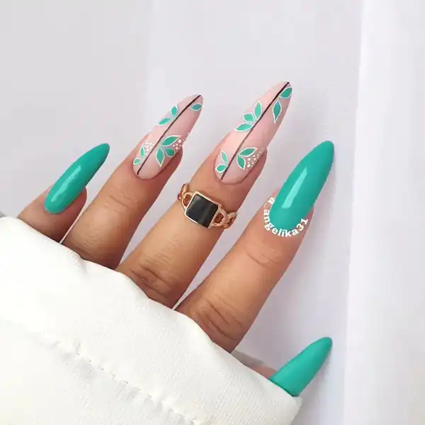 طراحی ناخن ساده دخترانه