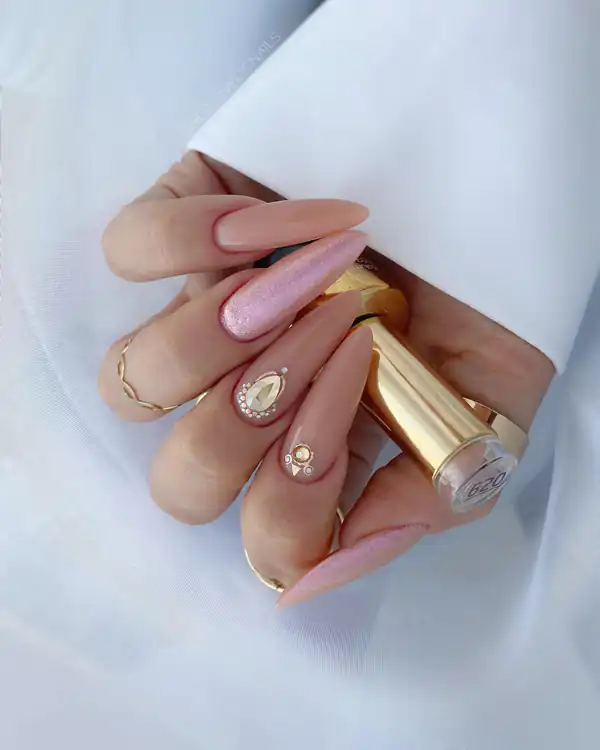 طراحی ناخن شیک و مجلسی
