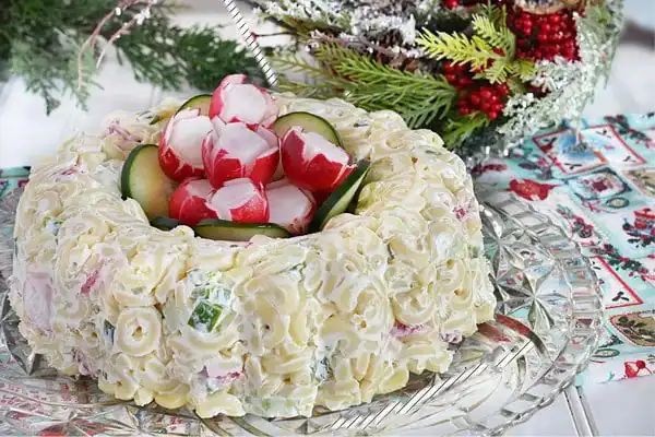 تزیین سالاد ماکارونی برای تولد