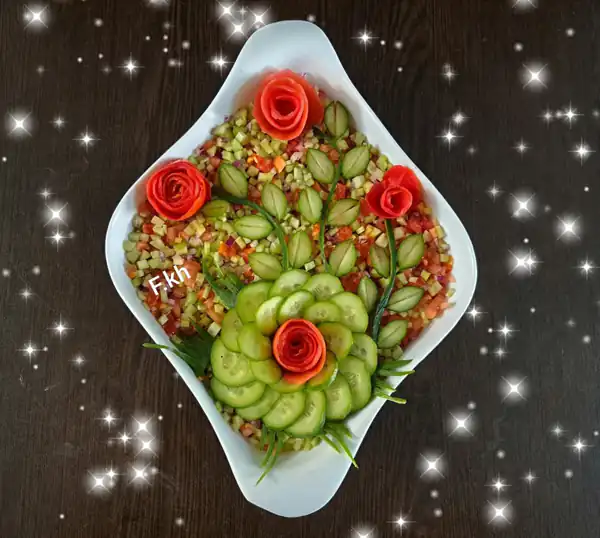 تزیین سالاد شیرازی مجلسی