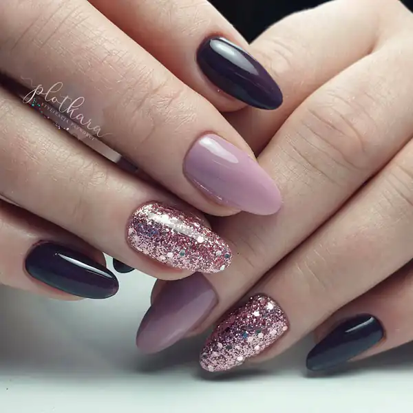 طراحی ناخن ساده اکلیلی