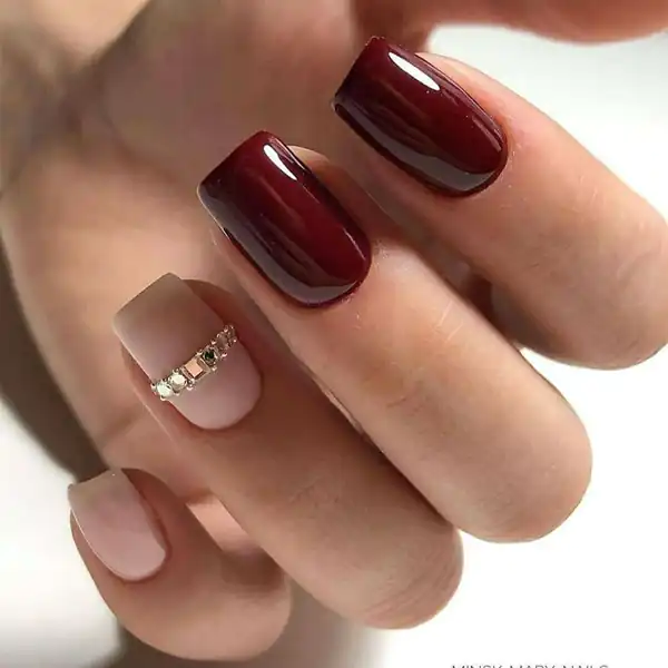 طراحی ناخن با نگین ریز