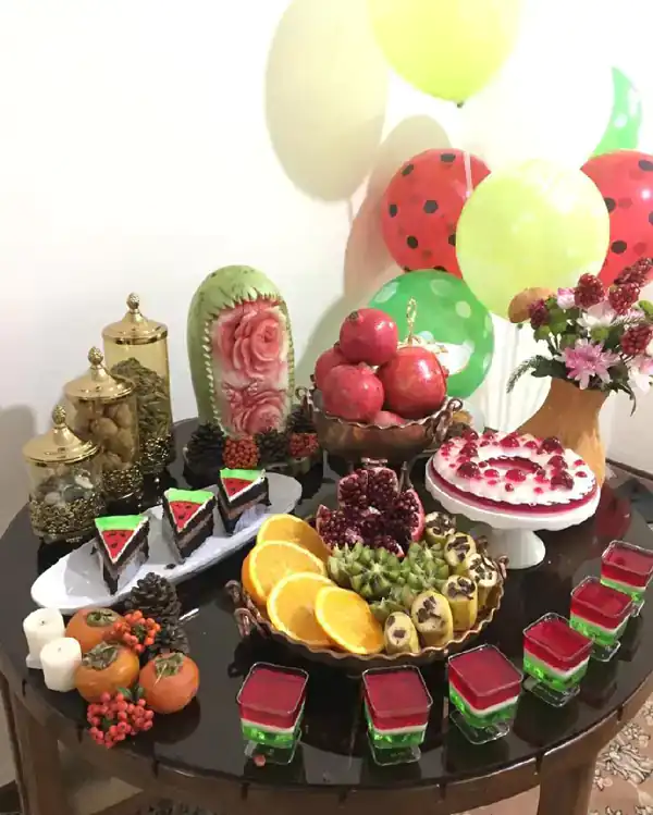 تزیین شب یلدا ساده