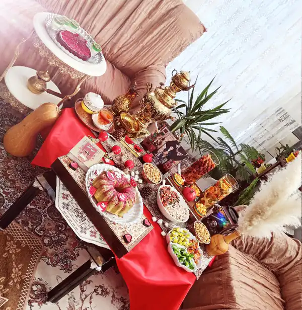تزیین میز شب یلدا عروس