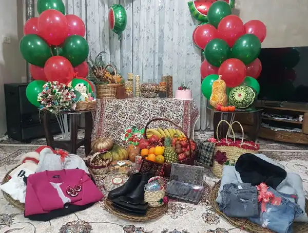 تزیین میز شب یلدا عروس