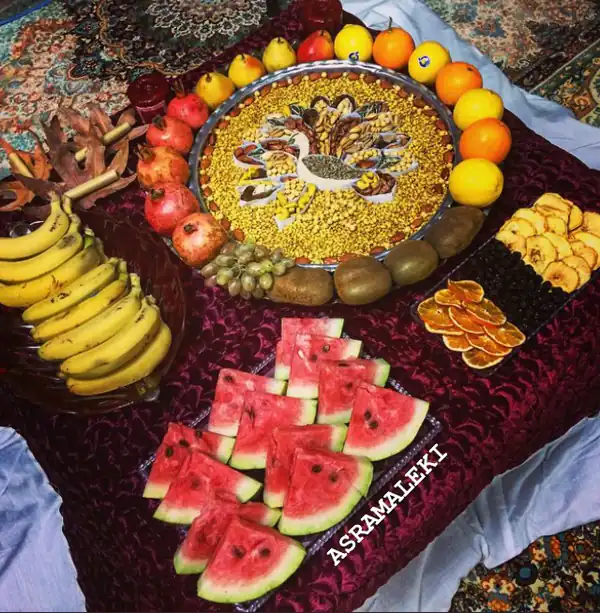 تزیین میز شب یلدا عروس