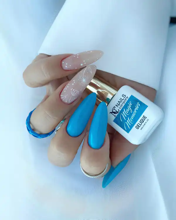 طراحی ناخن ابی ساده