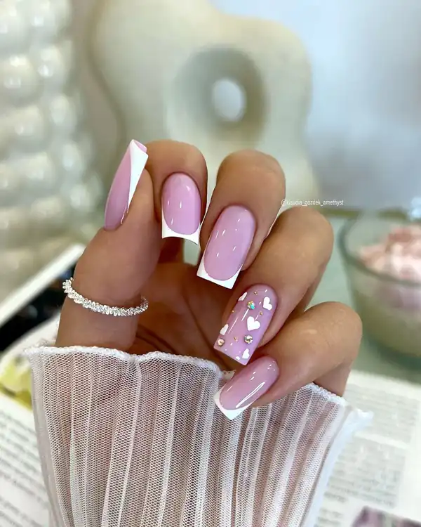 طراحی ناخن قلبی