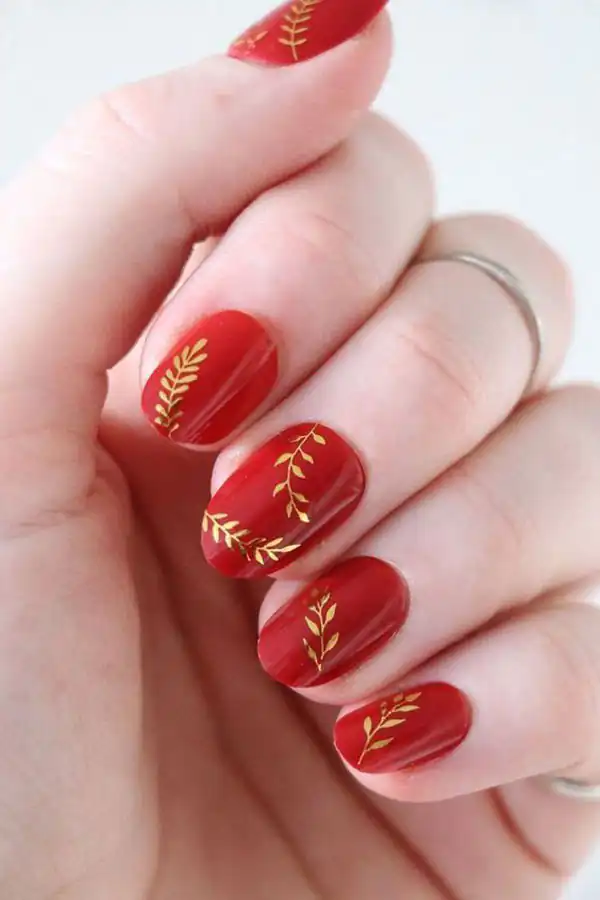 طراحی ناخن جدید با رنگ قرمز