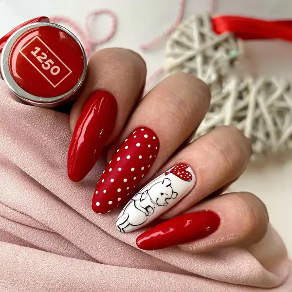 طراحی ناخن جدید با رنگ قرمز
