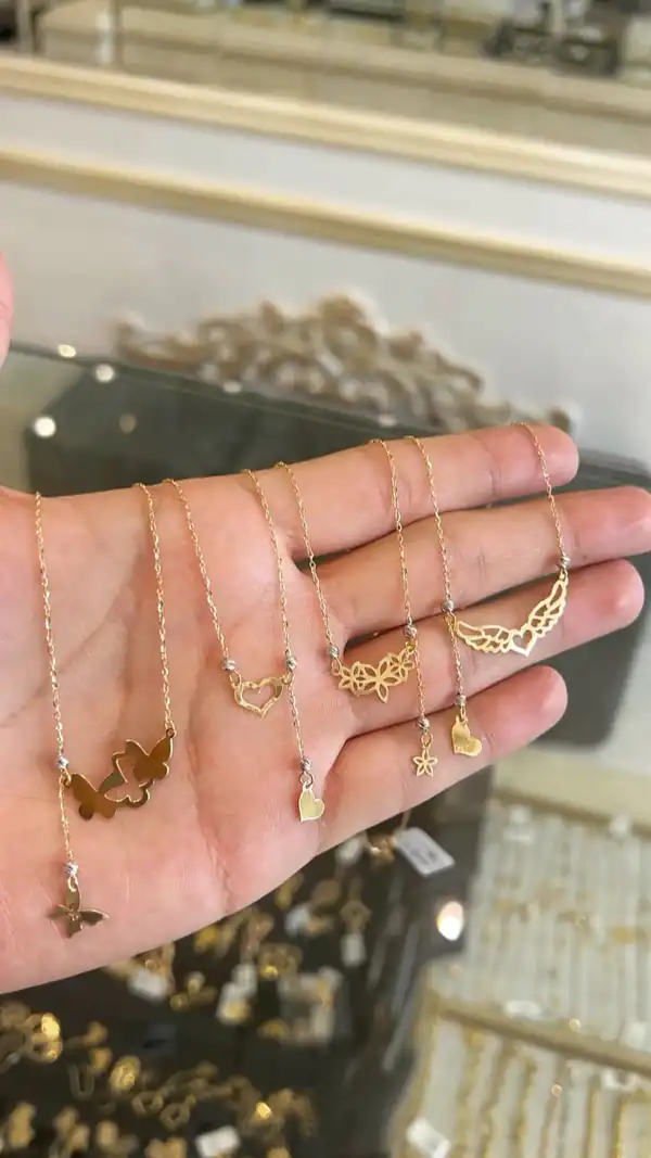 مدل گردنبند طلا پروانه