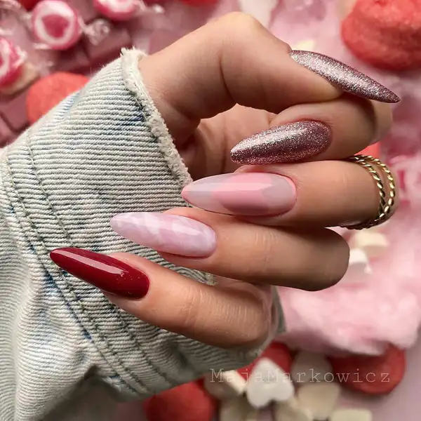 طراحی ناخن اکلیلی دخترانه