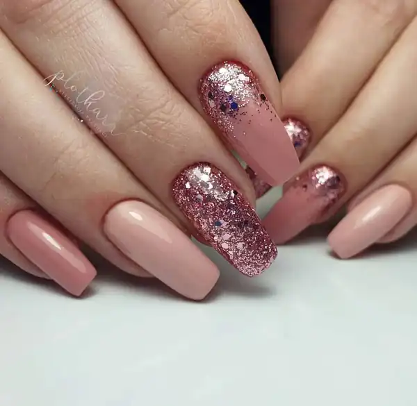 طراحی ناخن اکلیلی دخترانه