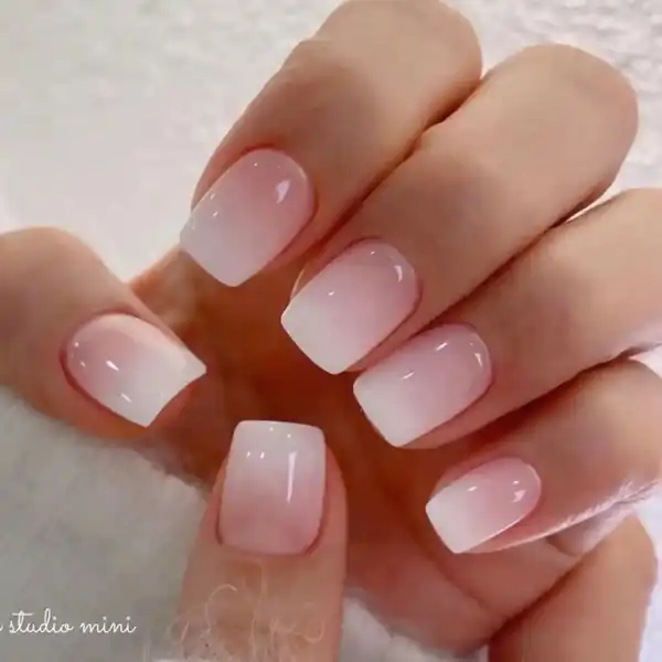 طراحی ناخن آمبره صورتی