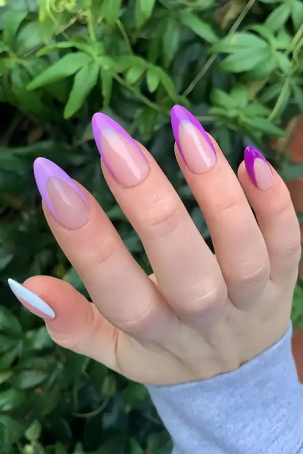 طراحی ناخن بنفش و یاسی