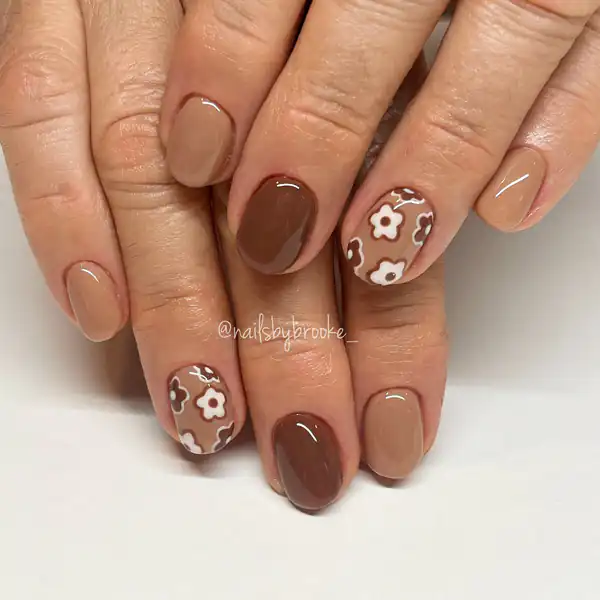 طراحی ناخن پاییزی دخترانه