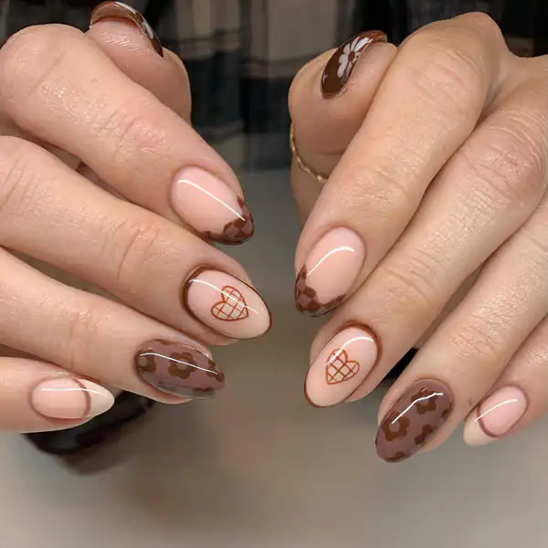 طراحی ناخن پاییزی دخترانه