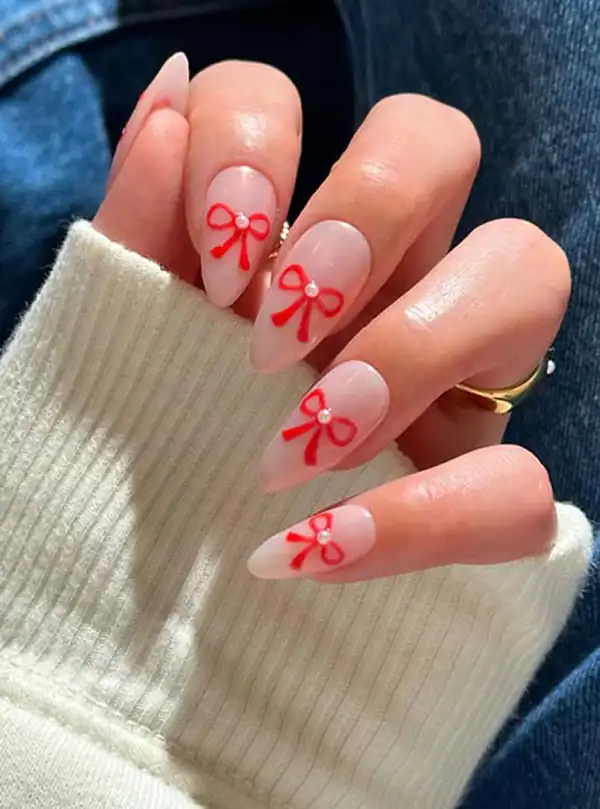 طراحی ناخن پاپیون دار