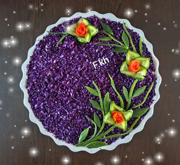 تزیین غذا و سالاد و ماست
