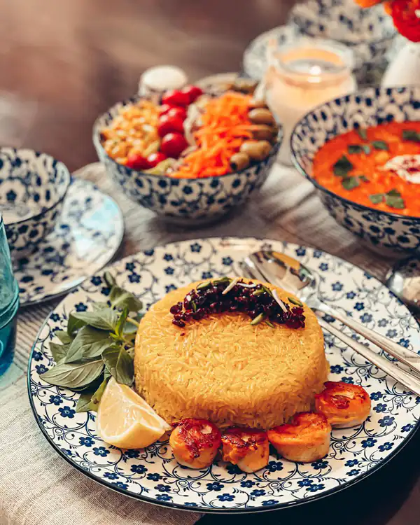 تزیین غذا و سالاد و ماست