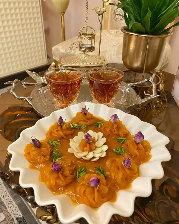 تزیین حلوا با ماسوره